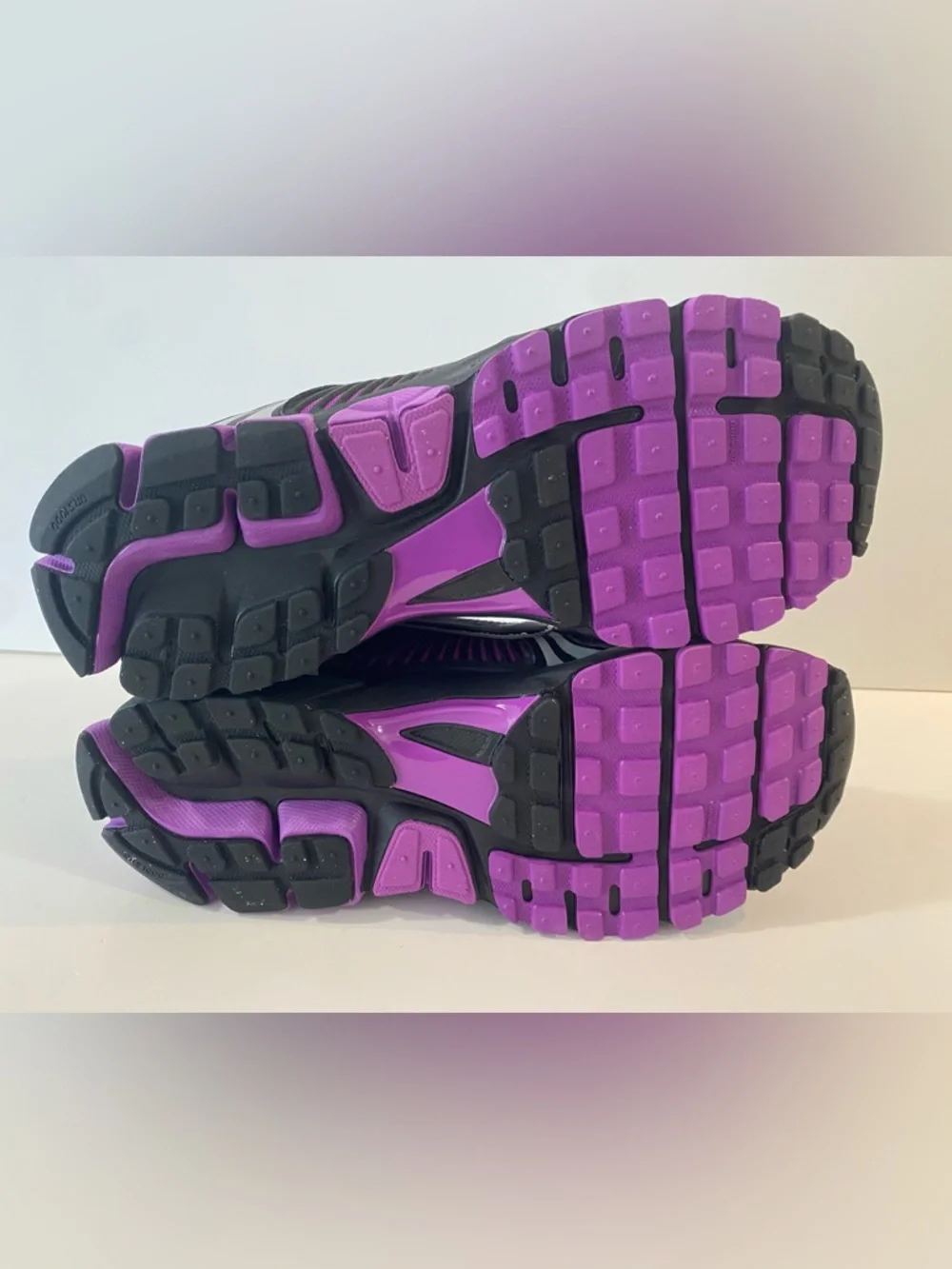Nike Zoom Vomero 5 Sneakers - Picture 8 of 9